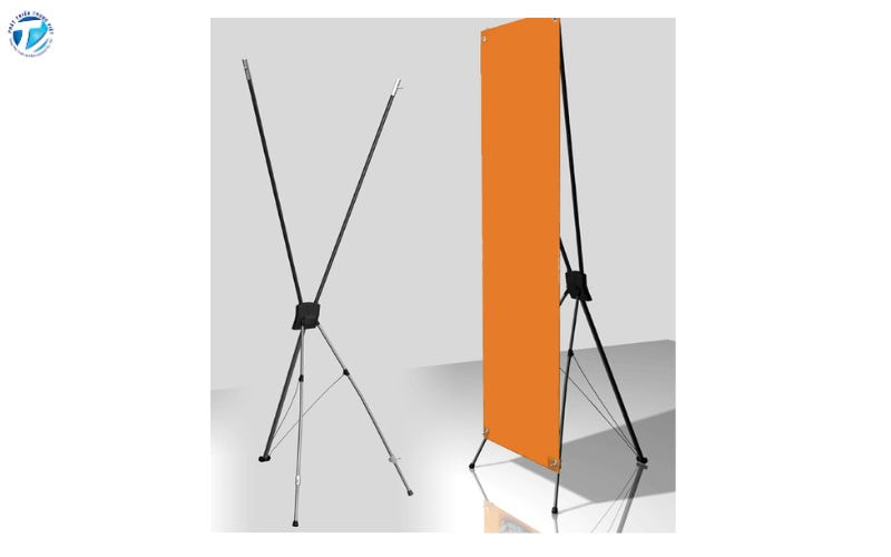 Standee chân X thường 